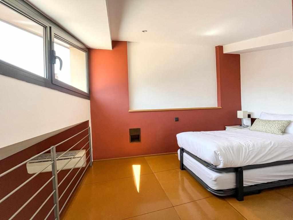 Апартаменты Loft Cort Reial Atico In The Heart Of The Old Town Жирона Экстерьер фото