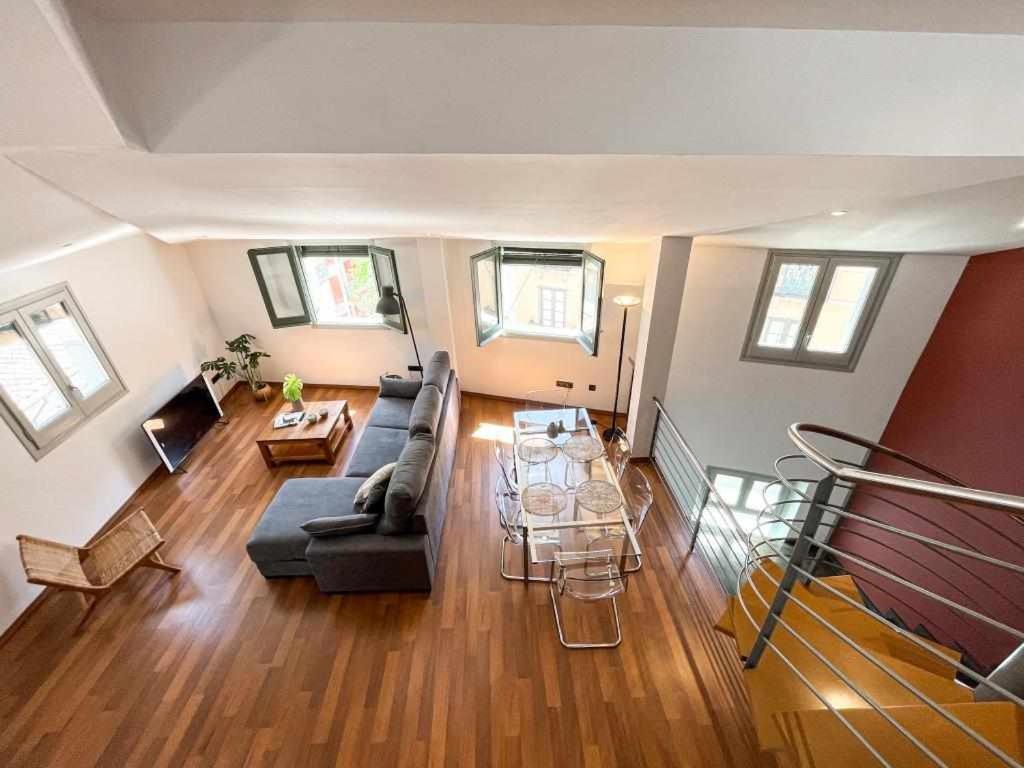 Апартаменты Loft Cort Reial Atico In The Heart Of The Old Town Жирона Экстерьер фото